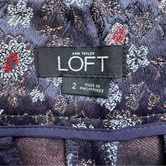Loft Floral Print Shorts - Size 2 - Picture 8 of 14